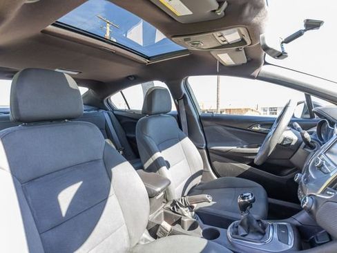 Used 2017 Chevrolet Cruze LT w/ Convenience Package FWD image 17