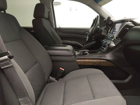 Used 2016 Chevrolet Suburban LS RWD image 21