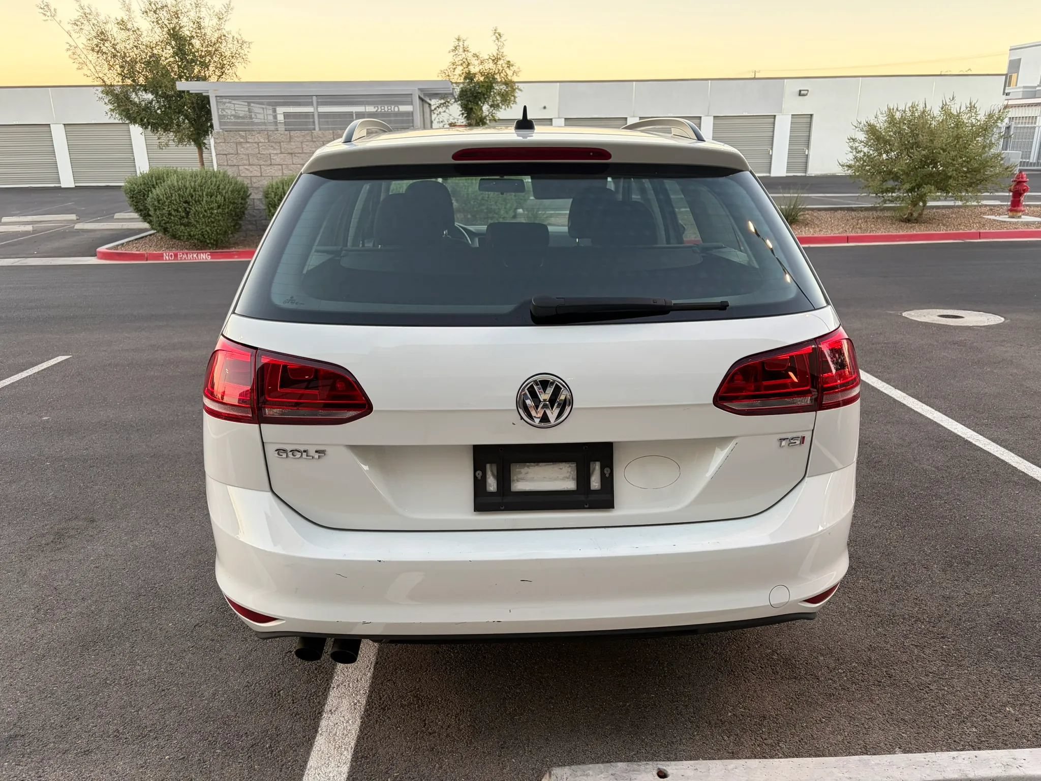 Used 2017 Volkswagen Golf S FWD image 7