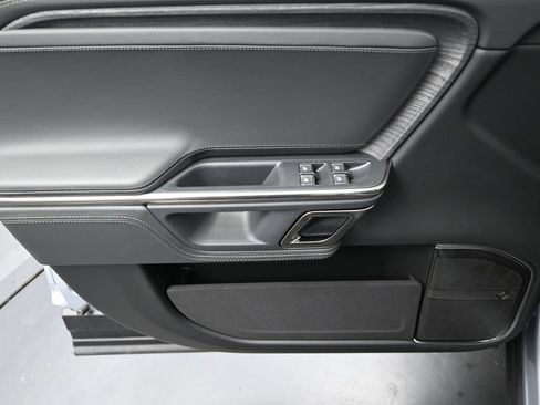 Used 2023 Rivian R1S Adventure AWD/4WD image 16