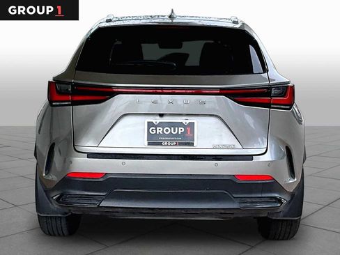 Used 2024 Lexus NX 250 FWD image 5