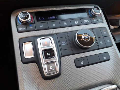 Used 2025 Hyundai Palisade SEL FWD image 16