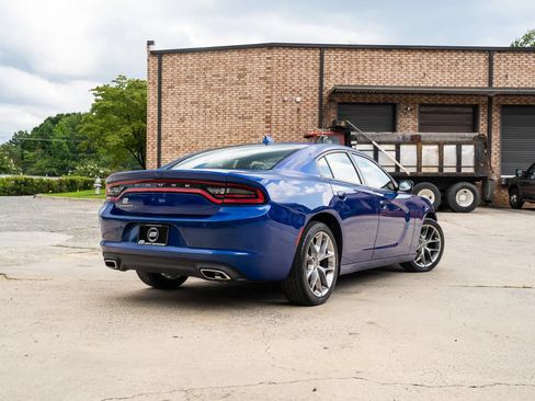 Used 2022 Dodge Charger SXT w/ Plus Group RWD image 2