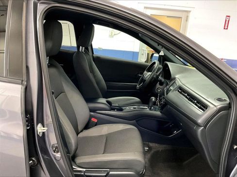 Used 2021 Honda HR-V Sport image 11