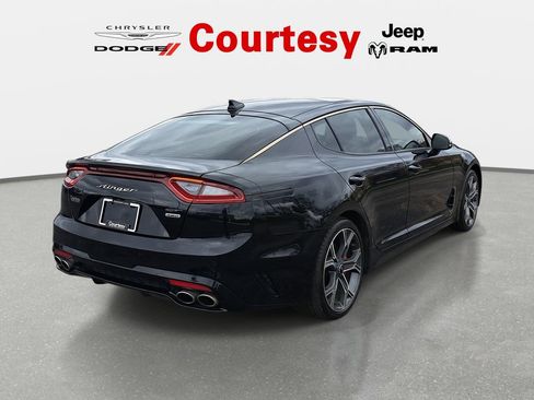 Used 2021 Kia Stinger GT2 AWD/4WD image 5