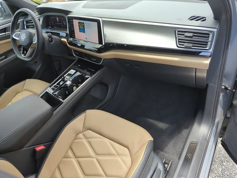 New 2026 Volkswagen Atlas Cross Sport SE FWD image 23