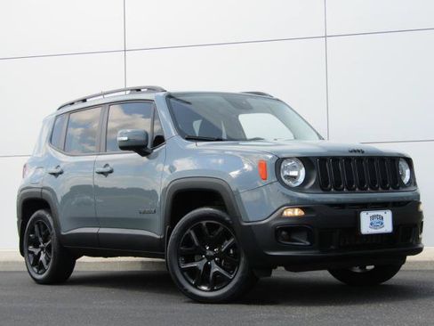 Used 2017 Jeep Renegade Altitude AWD/4WD image 1