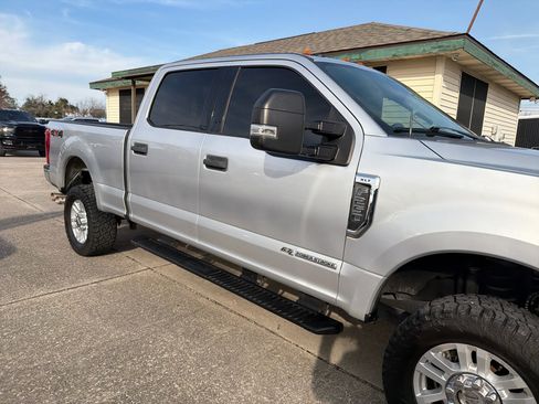 Used 2019 Ford F250 XLT image 11
