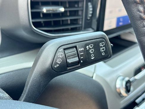 Used 2023 Ford Explorer XLT w/ Equipment Group 202A AWD/4WD image 25