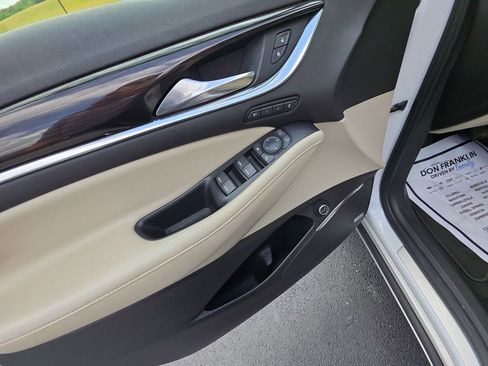 Used 2021 Buick Enclave Premium w/ Sun and Sites Package image 13