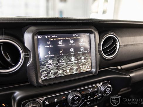 Used 2018 Jeep Wrangler Unlimited Sahara AWD/4WD image 24