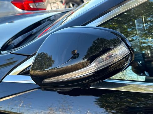 Used 2019 Mercedes-Benz S 560 Sedan image 21