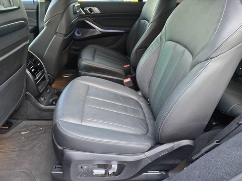 Used 2020 BMW X7 xDrive40i w/ Premium Package AWD/4WD image 25