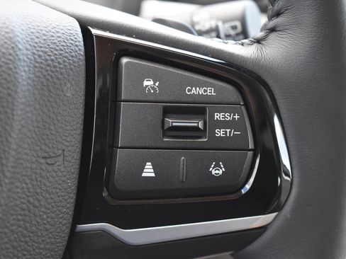 Used 2025 Honda Odyssey Touring image 8