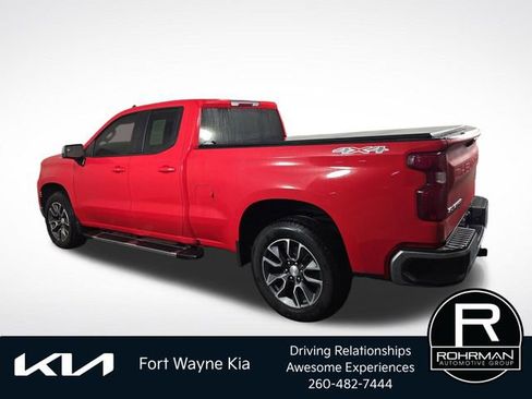 Used 2024 Chevrolet Silverado 1500 LT AWD/4WD image 11