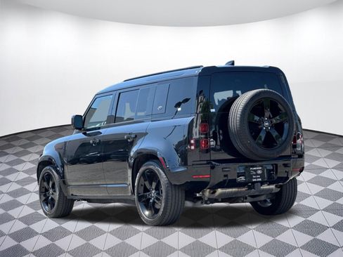 Used 2024 Land Rover Defender 110 X-Dynamic SE AWD/4WD image 3