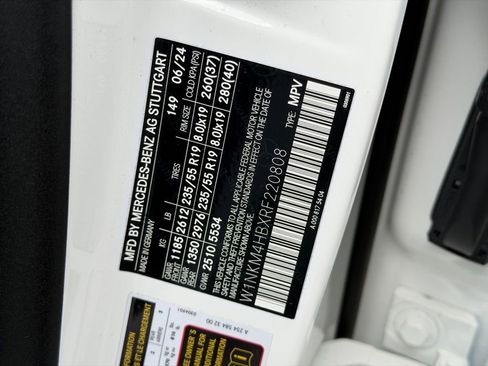 Used 2024 Mercedes-Benz GLC 300 4MATIC image 21