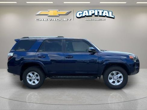 Used 2021 Toyota 4Runner SR5 Premium w/ Moonroof Package AWD/4WD image 6