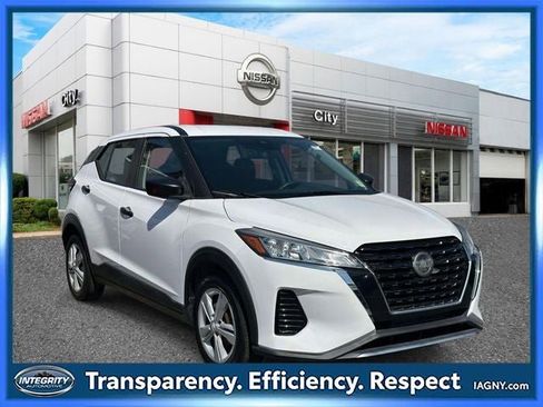 Certified 2021 Nissan Kicks S FWD image 1