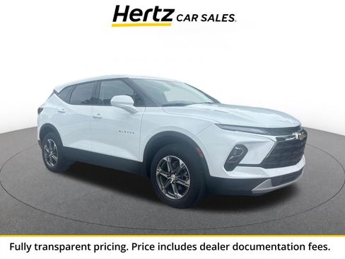Used 2025 Chevrolet Blazer LT FWD image 1