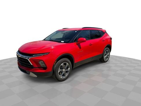 Certified 2024 Chevrolet Blazer LT w/ Convenience Package FWD image 5