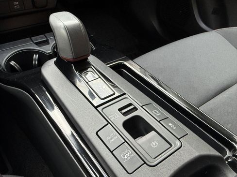 Certified 2025 Toyota Prius Plug-In Hybrid FWD image 26