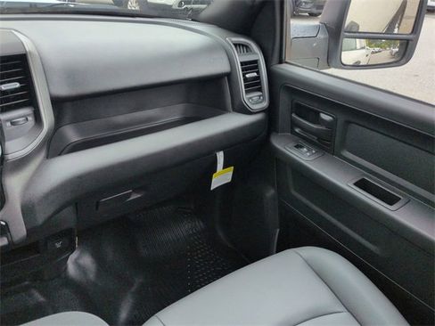 New 2026 RAM 2500 Tradesman w/ Chrome Appearance Group image 17