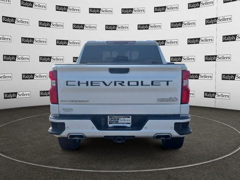 Used 2024 Chevrolet Silverado 1500 High Country w/ High Country Premium Package AWD/4WD image 5