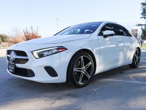 Used 2019 Mercedes-Benz A 220 image 3