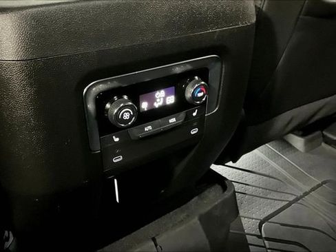 Used 2025 Chevrolet Tahoe High Country image 25