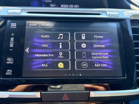 Certified 2017 Honda Accord EX image 24