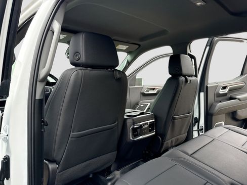 Used 2024 GMC Sierra 1500 SLT w/ SLT Premium Plus Package image 7