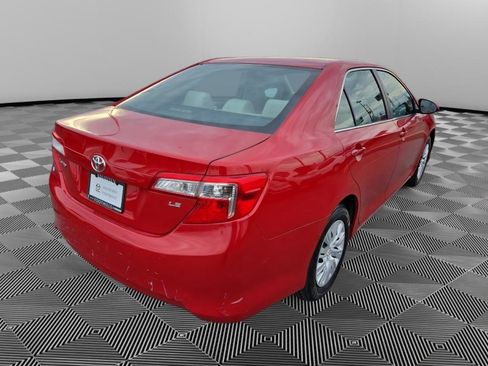 Used 2013 Toyota Camry LE image 8