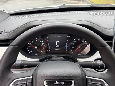 Used 2025 Jeep Compass Limited AWD/4WD image 40