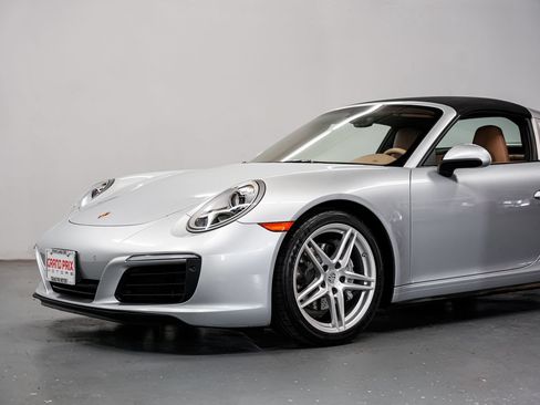 Used 2017 Porsche 911 Targa 4 AWD/4WD image 21