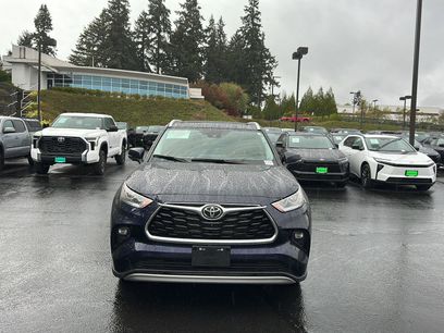 Used 2025 Toyota Highlander Platinum