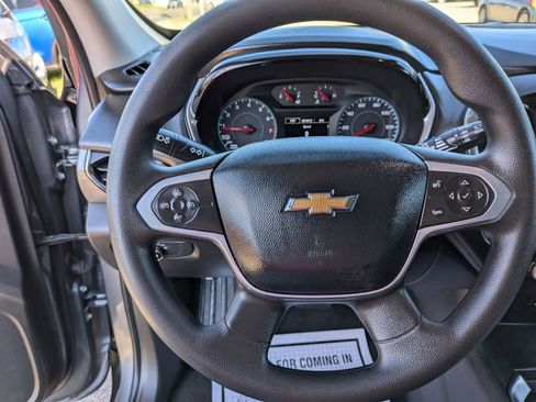 Used 2021 Chevrolet Traverse LS FWD image 46