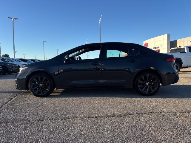 Used 2026 Toyota Corolla SE w/ SE Package FWD image 3
