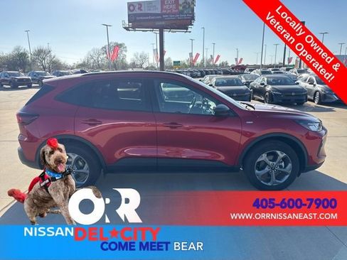 Used 2025 Ford Escape ST-Line AWD/4WD image 6