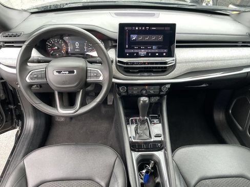 Used 2024 Jeep Compass Latitude AWD/4WD image 15