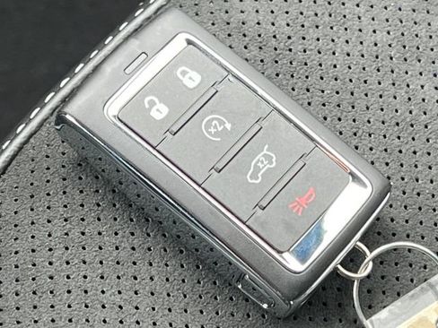 New 2026 Jeep Grand Cherokee Altitude AWD/4WD image 29