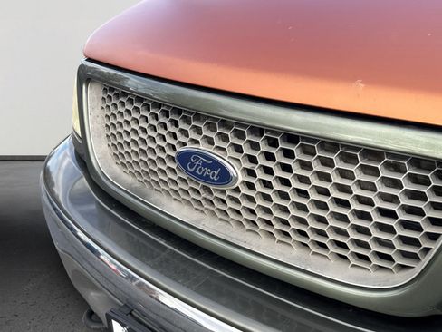 Used 2002 Ford F150 Lariat image 11