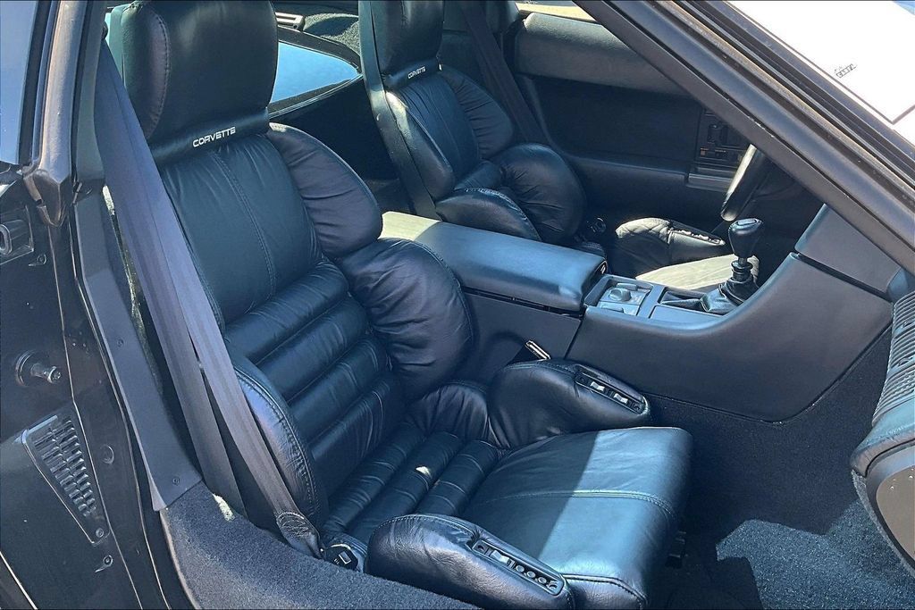 Used 1990 Chevrolet Corvette ZR-1 RWD image 27