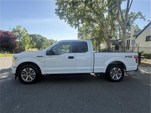 Used 2018 Ford F150 XL w/ Equipment Group 101A Mid RWD image 4