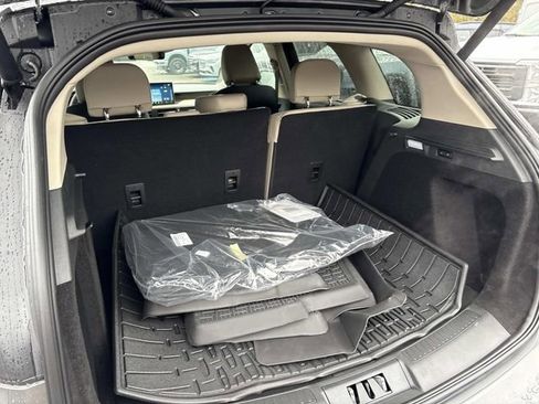 New 2026 Lincoln Corsair Reserve image 12