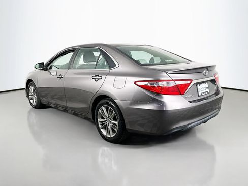 Used 2017 Toyota Camry SE FWD image 5