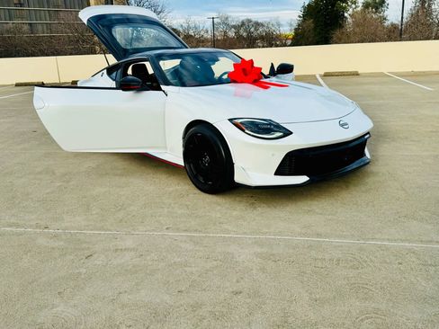 Used 2024 Nissan Z NISMO w/ Floor Mat Package image 70