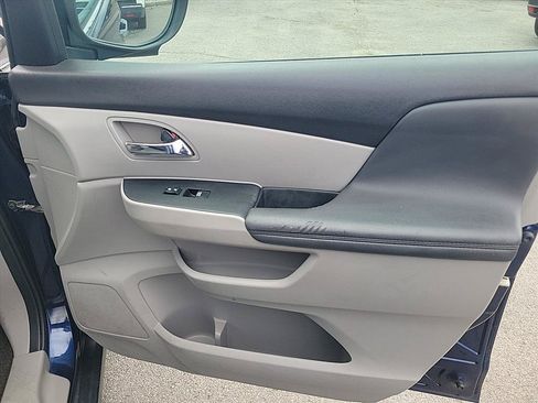 Used 2016 Honda Odyssey SE image 25