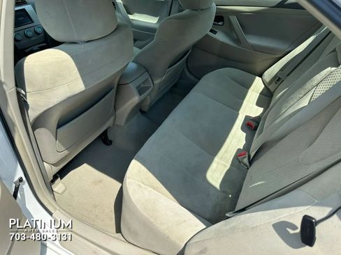 Used 2009 Toyota Camry LE FWD image 14