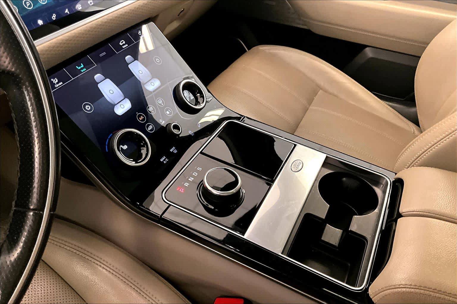 Used 2019 Land Rover Range Rover Velar R-Dynamic SE AWD/4WD image 15